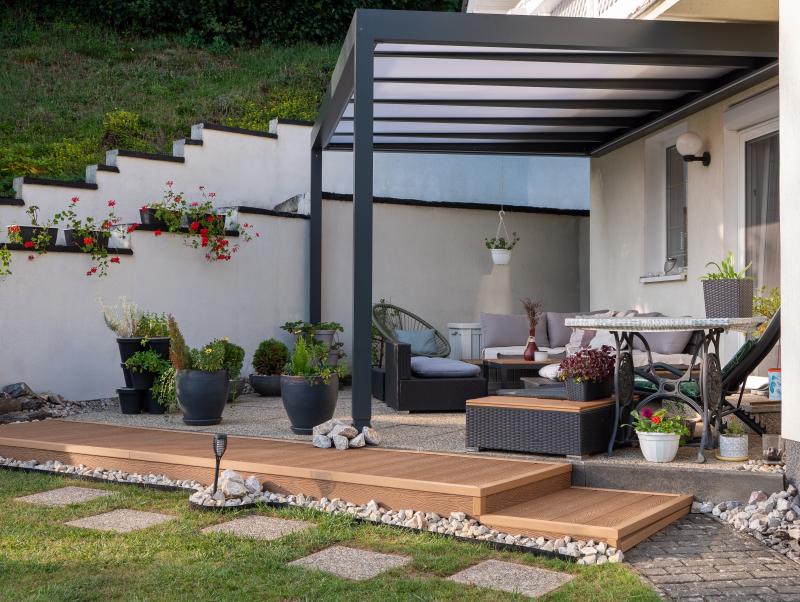 Comment int&eacute;grer harmonieusement un escalier ext&eacute;rieur dans votre jardin ?